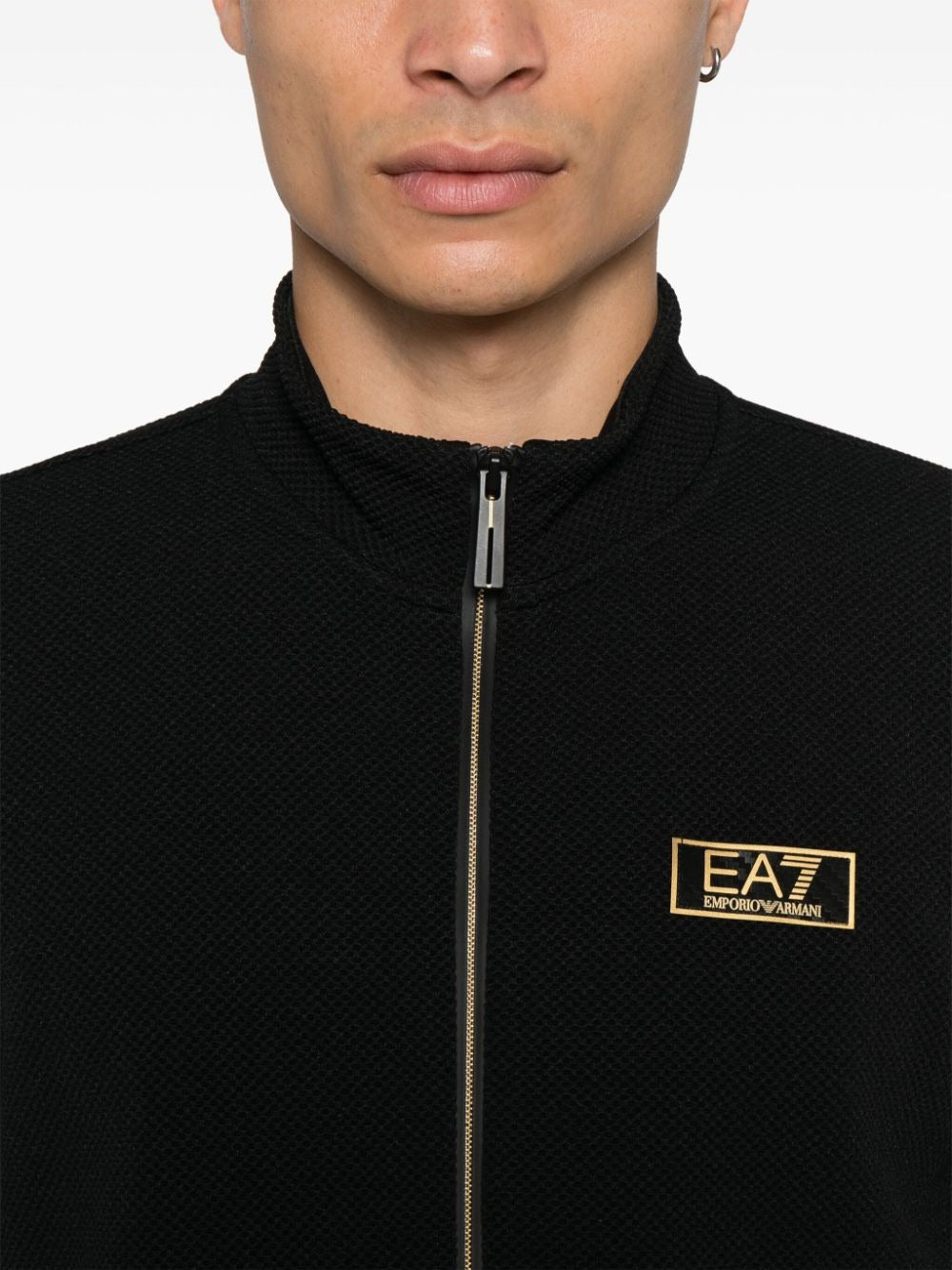GOLD PIQUET