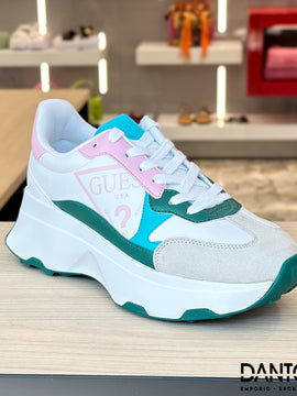SNEAKER GUESS