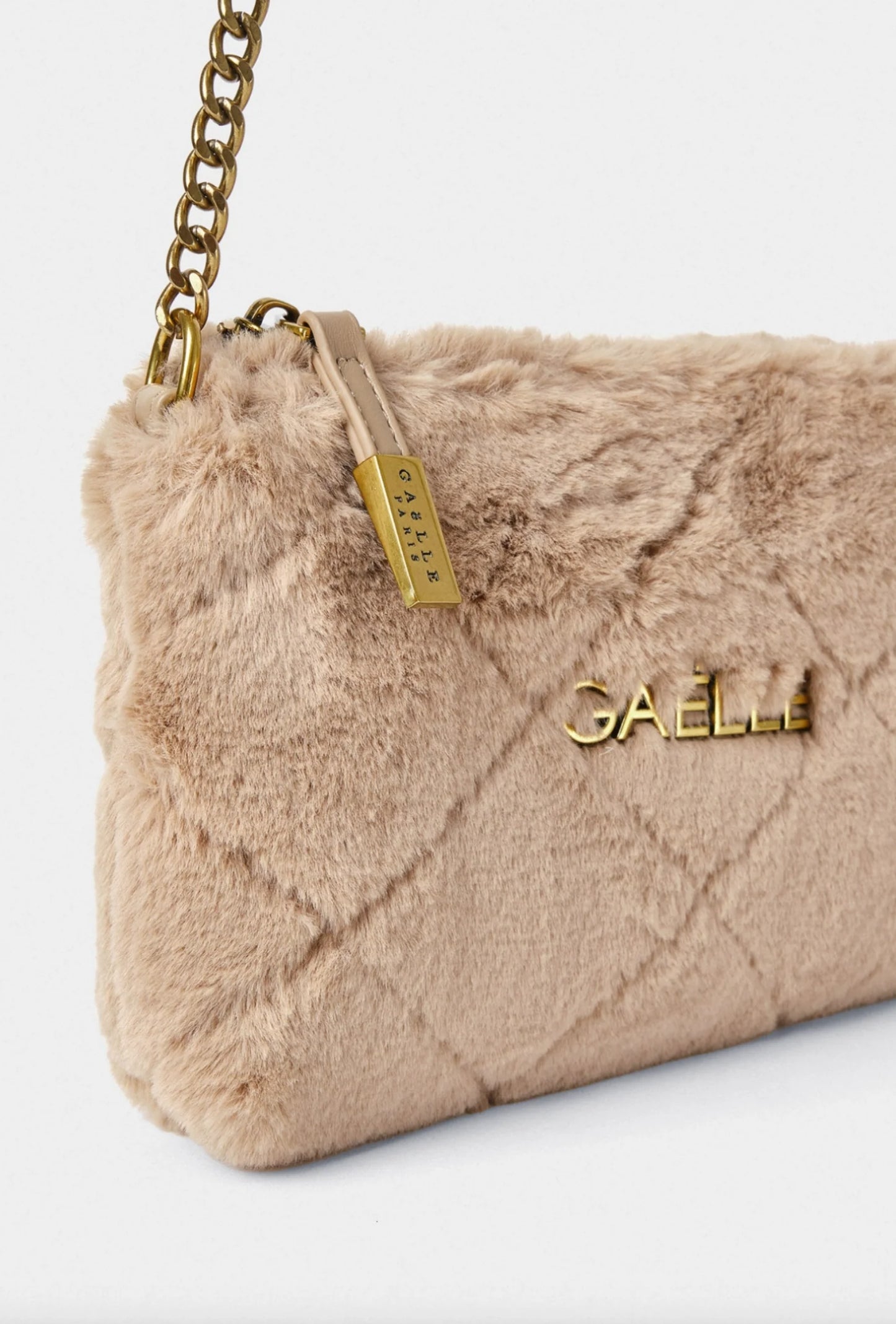 GAELLE TRACOLLINA PELLICCI